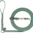 Grüne Hundeleine mit Karabinerhaken und eingeprägtem Logo, aufgerollt mit Handschlaufe.