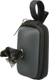 Schwarzer Beutelspender aus Kunststoff mit Zipper, schwarzem Band und einer entnommenen Plastiktüte.