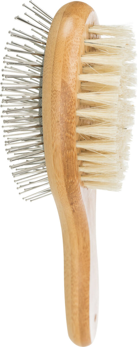 Holzbürste mit Naturborsten und Metallstiften, ergonomischer Griff, zweireihig angeordnet.