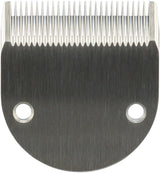 Metallklinge mit zwei Befestigungslöchern und feinen, gleichmäßigen Zähnen an der Oberkante.