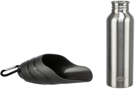 Silberne Edelstahlflasche neben schwarzer, ovaler Trinkschale mit Karabinerhaken, neutraler Hintergrund.