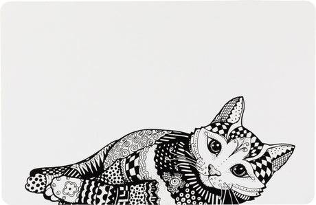 Schwarz-weiße Zeichnung einer liegenden Katze mit komplexen geometrischen Mustern auf weißem Hintergrund.