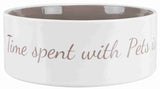 Weiße Futterschale mit der Aufschrift "Time spent with Pets" in grauer Schrift.