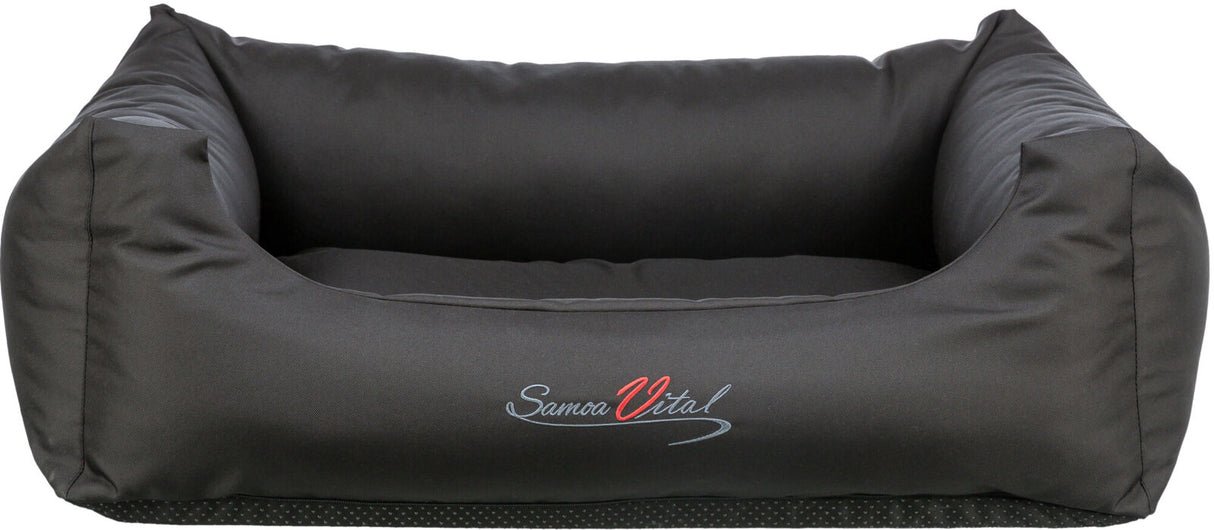 Schwarzes rechteckiges Kissen mit erhöhten Seiten und "Samoa Vital" Logo auf der Vorderseite.
