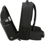 Schwarzer Rucksack mit geöffnetem Reißverschluss, zeigt Innenfächer aus Netzmaterial, Gurte und seitliche Polsterung.