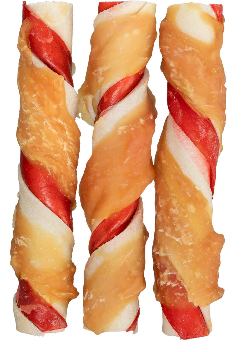 Drei weiß-rot gedrehte Kausnacks mit beigefarbenem Überzug in spiralförmiger Anordnung.