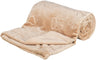 Beige Decke mit aufgedruckten Pfotenmustern, teilweise aufgerollt, weiches Material.