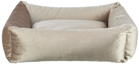 Beiges rechteckiges Kissen mit erhöhtem Rand, teilweise in Braun, aus weichem Material.