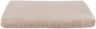 Beigefarbenes, rechteckiges Kissen mit weicher, flauschiger Oberfläche.
