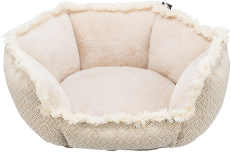 Beige-weißes, sechseckiges Kissenbett mit weichem Plüschbezug und strukturierter Außenkante.