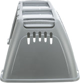 Graue, rechteckige Transportbox mit Lüftungsschlitzen und einem Tragegriff, aus Kunststoff, von hinten gesehen.