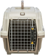 Beigefarbene Transportbox mit Metallgittertür und gelbem Verschluss, oberer Tragegriff sichtbar.