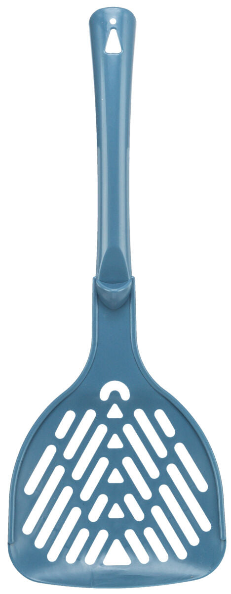 Blaue Plastikschaufel mit langen Griff und dreieckig angeordneten Schlitzen in der Schaufelfläche.