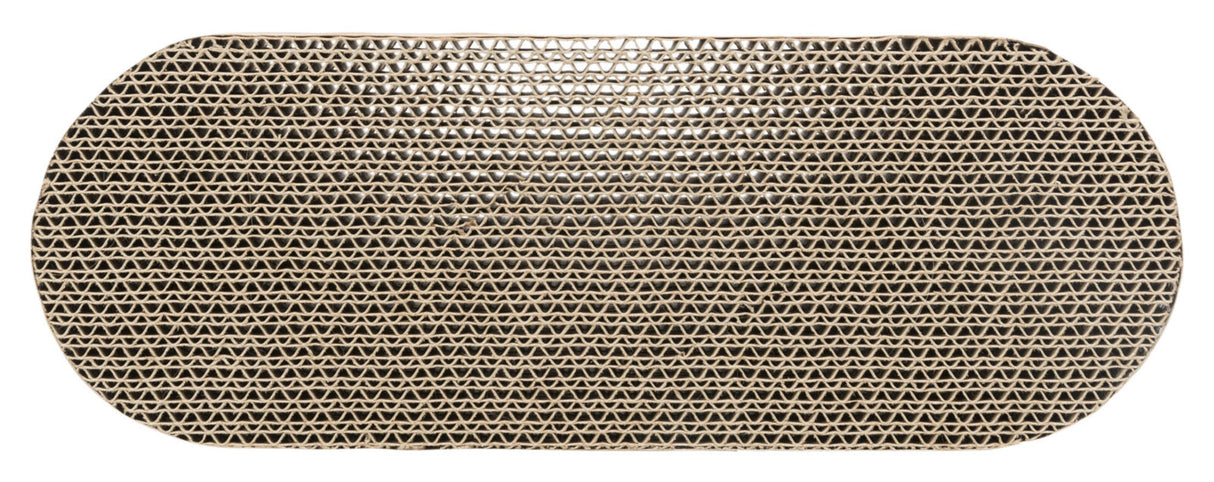 Rechteckiges Objekt mit einer Oberfläche aus brauner, welliger Pappe, die ein regelmäßiges, dreieckiges Muster zeigt.