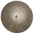 Rundgeflecht aus welligem Material in Kreisform mit einem gemusterten, durchlässigen Design.