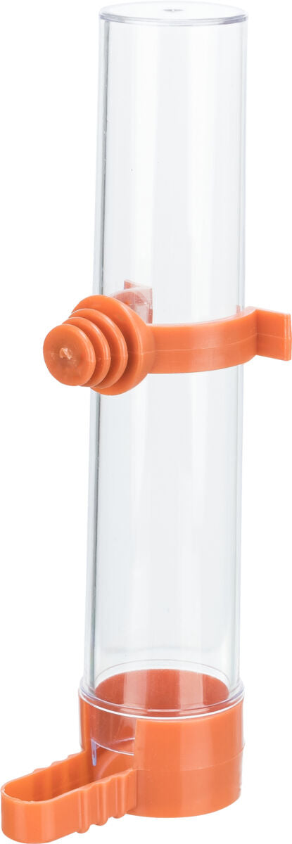 Transparenter zylindrischer Behälter mit oranger Halterung und Stöpsel, möglicherweise ein Futter- oder Wasserbehälter.