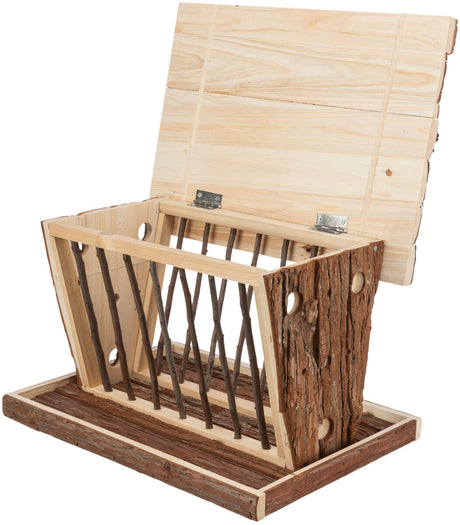 Holzbox mit Klappdeckel und seitlichen Ritzen aus Zweigen, sichtbar gebeiztes Holz, offene Rückseite, Scharniere sichtbar.