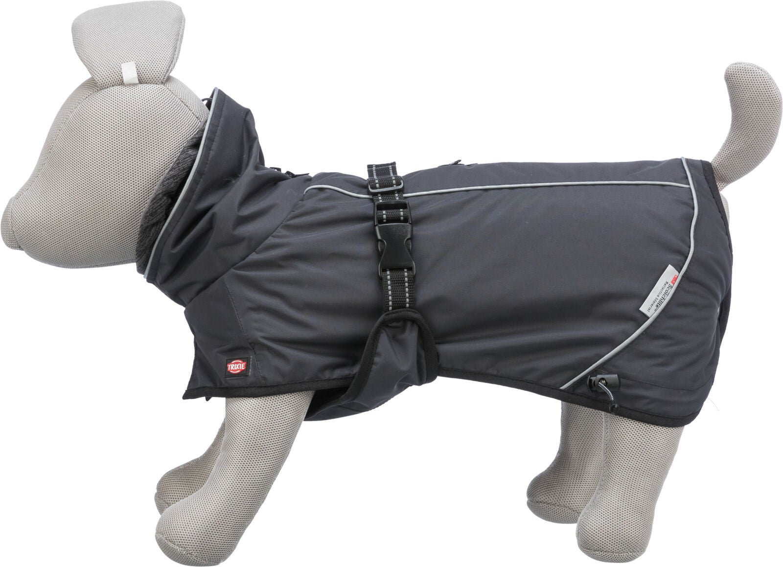 Hundemantel in Schwarz auf einem Stoffhundemodell mit verstellbarem Gurt und reflektierenden Streifen.