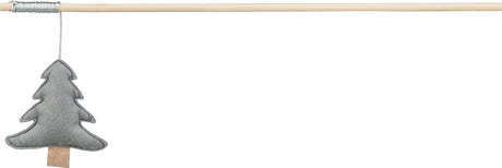 Holzstab mit grauem Filz-Tannenbaum an einer Schnur befestigt, schlichter Hintergrund.