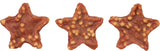 Drei sternförmige, bräunliche Leckerlis mit unregelmäßigen, hellen Punkten auf weißem Hintergrund.
