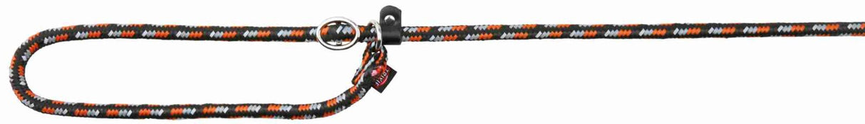 Bunte, grob geflochtene Leine in Schwarz, Weiß und Orange mit Metallschlaufe und Etikett.