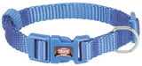 Blaues Hundehalsband aus geflochtenem Material mit Steckverschluss und Metallring, Logo "Trixie" sichtbar.