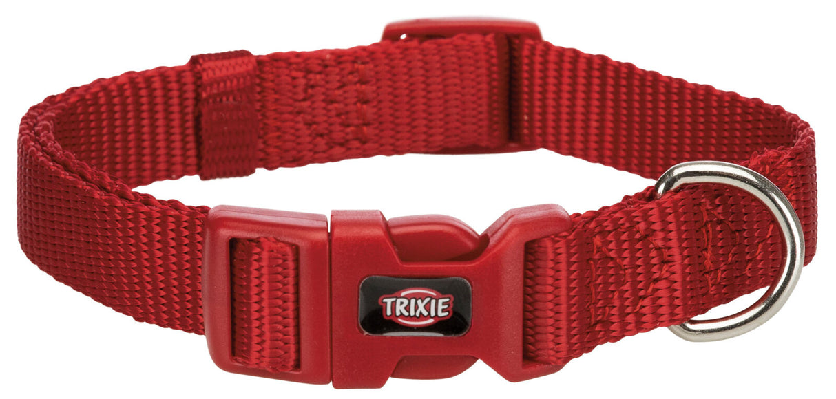Rotes Hundehalsband mit Klickverschluss und silbernem D-Ring, Marke Trixie, aus gewebtem Material.