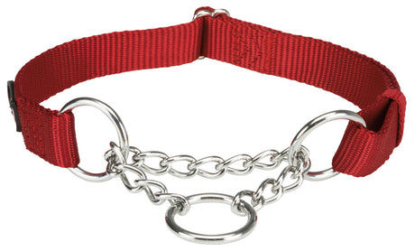 Rotes Hundehalsband mit Kettengliedern und Metallringen, verstellbar mit Kunststoffverschluss.