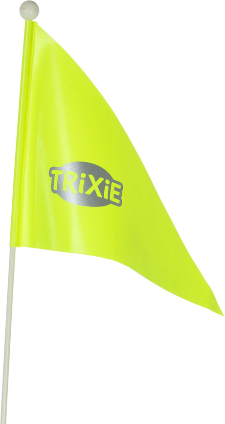 Eine leuchtend gelbe Fahne mit der Aufschrift "TRIXIE" auf einem weißen Stab.