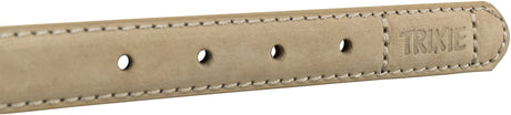 Beiges Halsband mit mehreren Löchern und sichtbarer Naht, an der Seite der Schriftzug "TRIXIE".