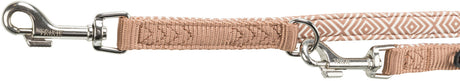 Beige Hundeleine mit braunem geometrischem Muster und zwei silbernen Karabinerhaken.