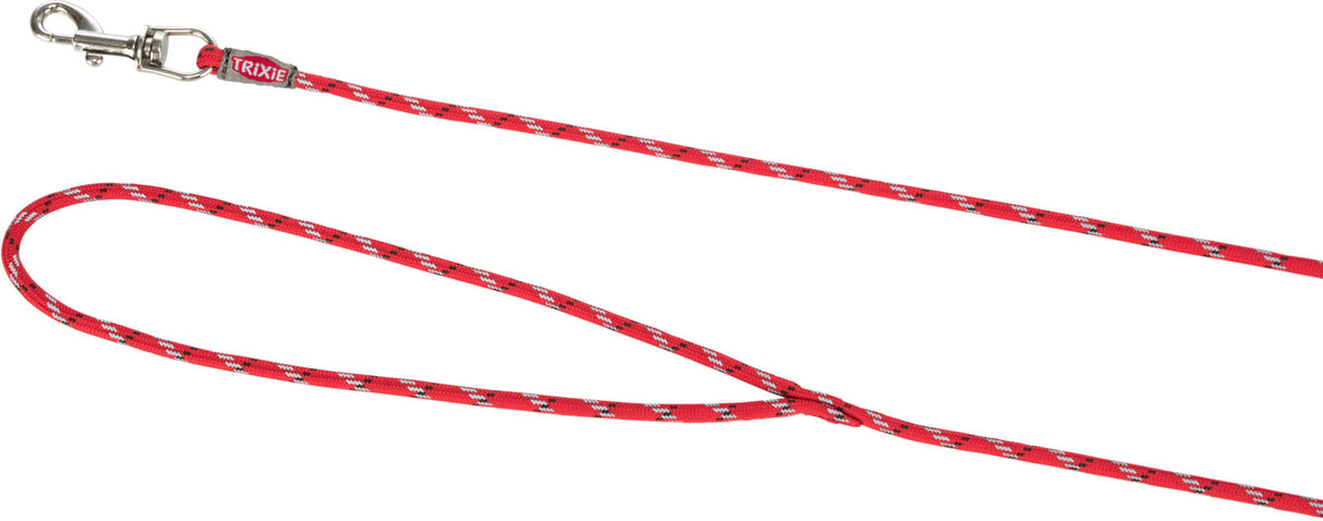 Rote Hundeleine mit silbernem Metallkarabinerhaken und schwarzem sowie weißem Zickzackmuster.