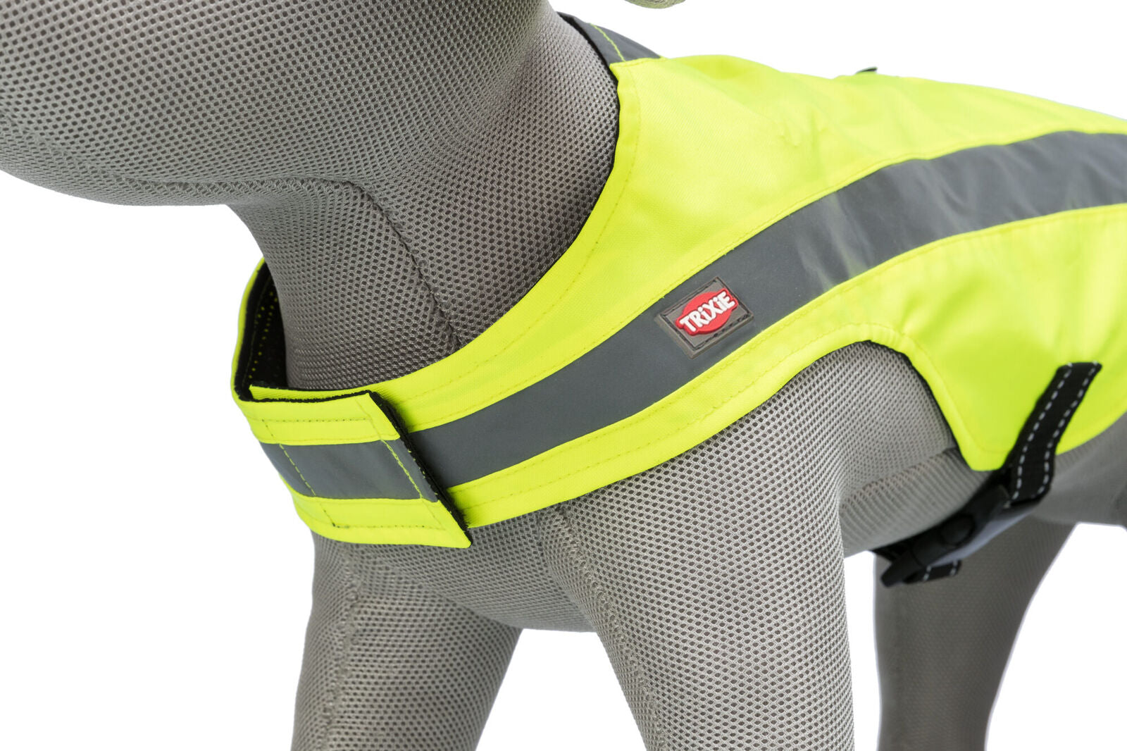 Grauer Hundemantel aus Netzgewebe mit leuchtend gelber Weste und reflektierenden Streifen sowie Klettverschluss.