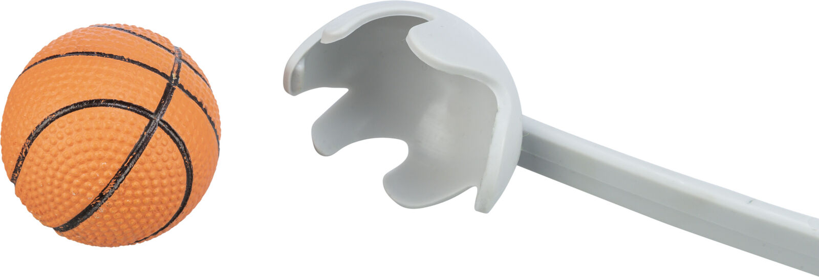 Orange Ball, weißer langer Wurfarm mit offener Greifklemme, im Kontrast auf weißem Hintergrund sichtbar.