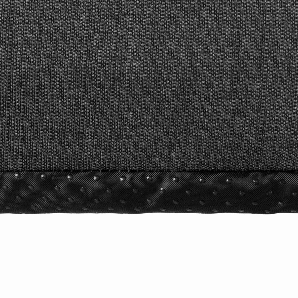 Grauer, strukturiert gewebter Stoff mit schwarzem Rand, der kleine Punkte hat.