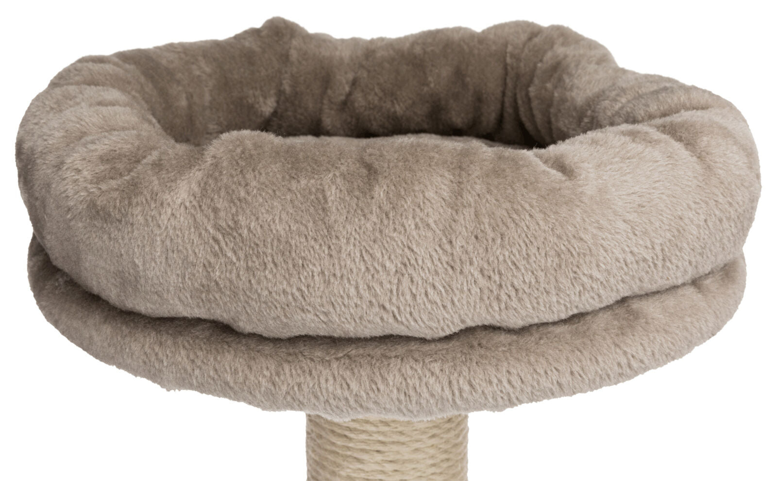 Beigefarbenes, rundes, flauschiges Kissen auf einem Kratzbaumständer, das kuschelig und gemütlich wirkt.