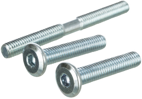 Drei silberne Sechskant-Schrauben in verschiedenen Längen, schräg nebeneinander angeordnet.