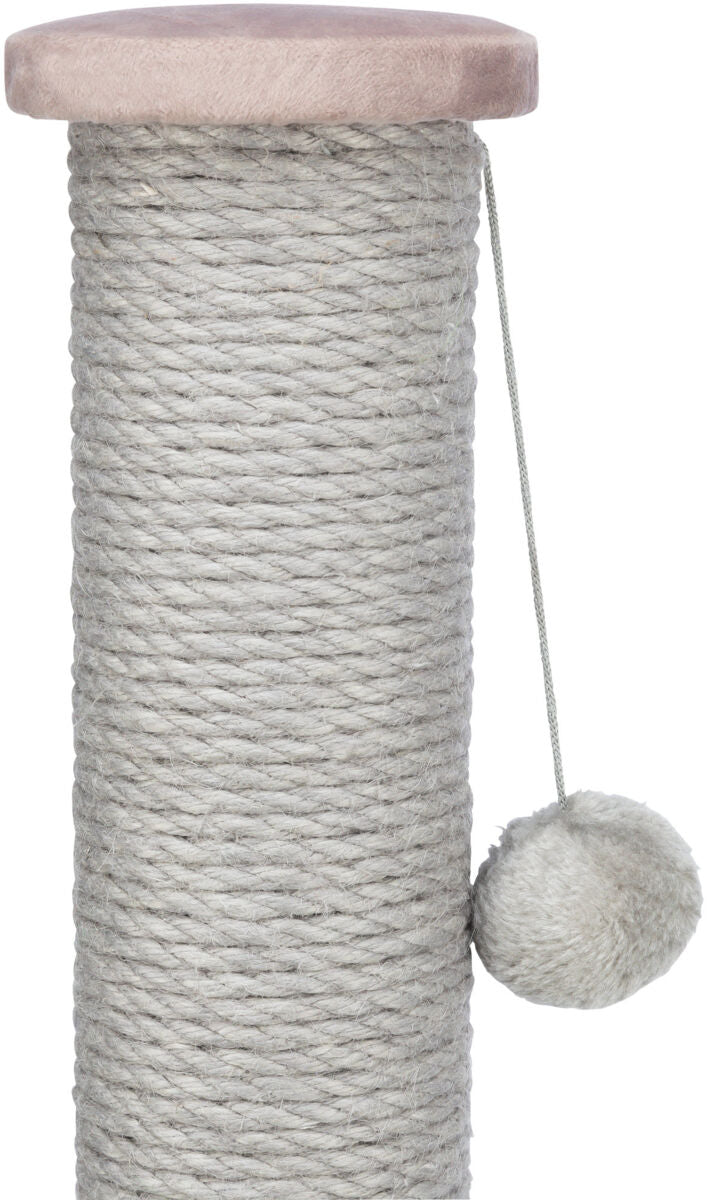 Kratzbaum mit hellgrauer, gedrehter Oberfläche und beiger, runder Oberseite, an dem eine graue Kugel hängt.