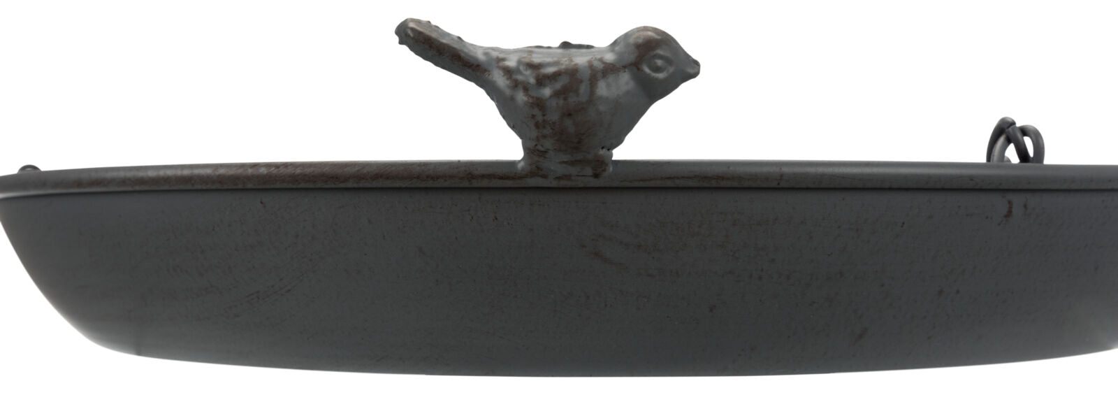 Schale aus grauem Metall mit kleinem Vogel auf Rand, unten zwei Metallringe.