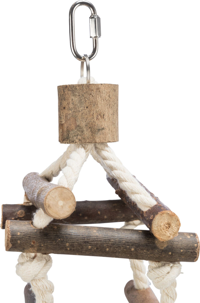 Hölzernes Vogelspielzeug aus Ästen und weißen Seilen mit Metallhaken zum Aufhängen.