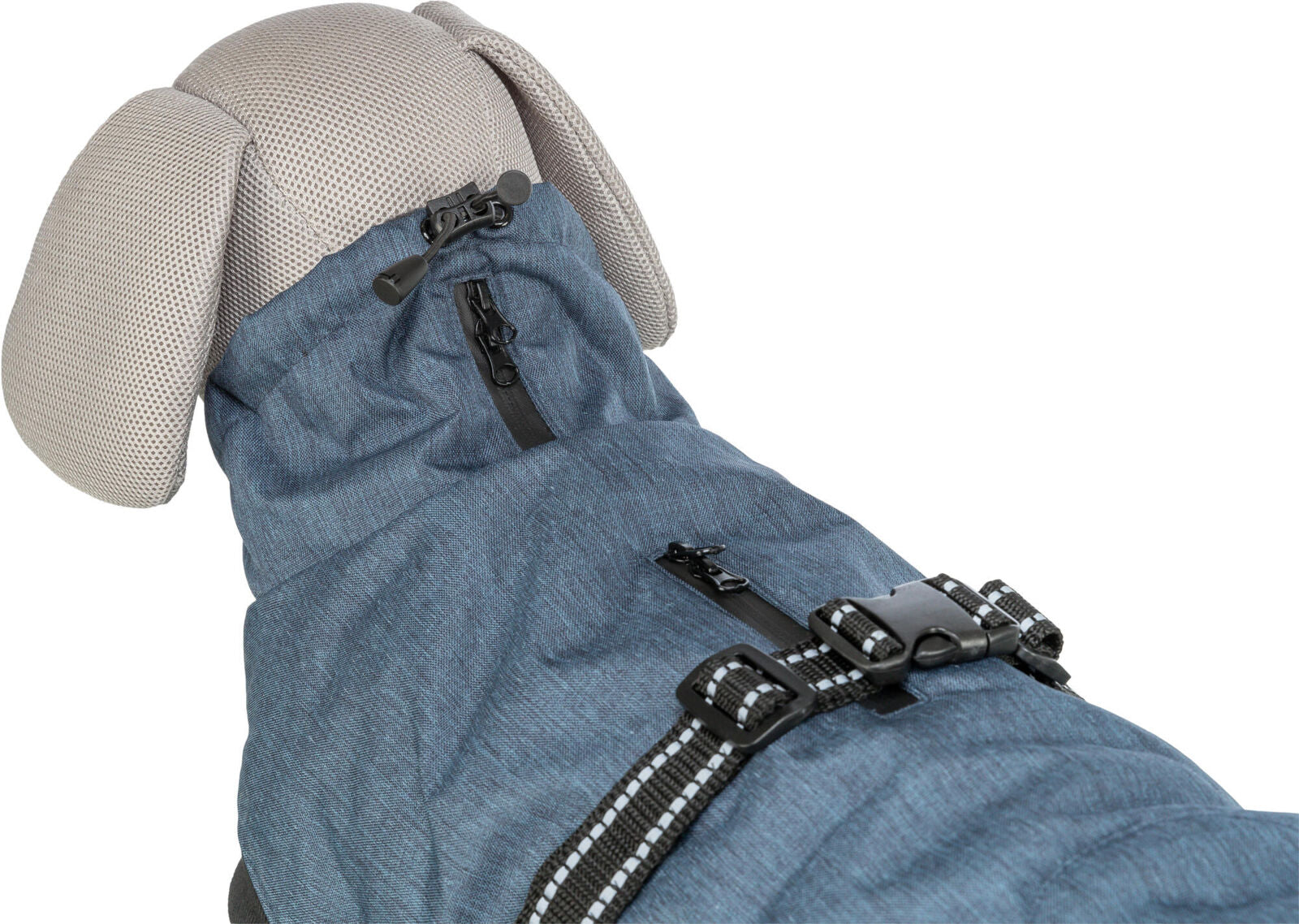 Hundemantel in Blau mit Reißverschlüssen und reflektierenden Streifen auf einem Hundemodell mit beigem Kopf.