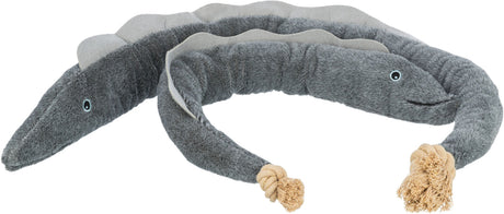 Langes, graues Plüschspielzeug mit zwei Augen und beige geflochtenen Enden, das einer Schlange ähnelt.